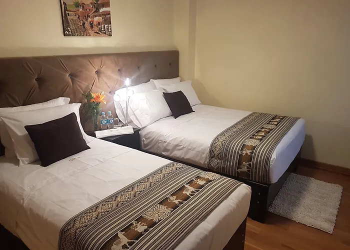 Hotel Quenas 3*