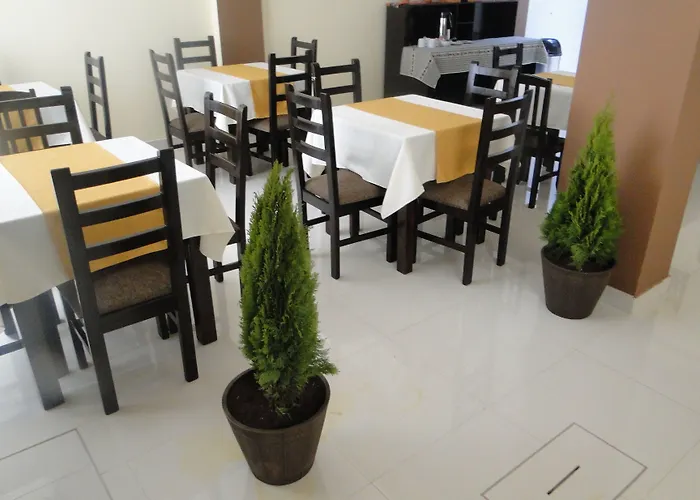 ホテル Quenas 3*