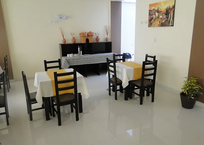 Hotel Quenas 3*
