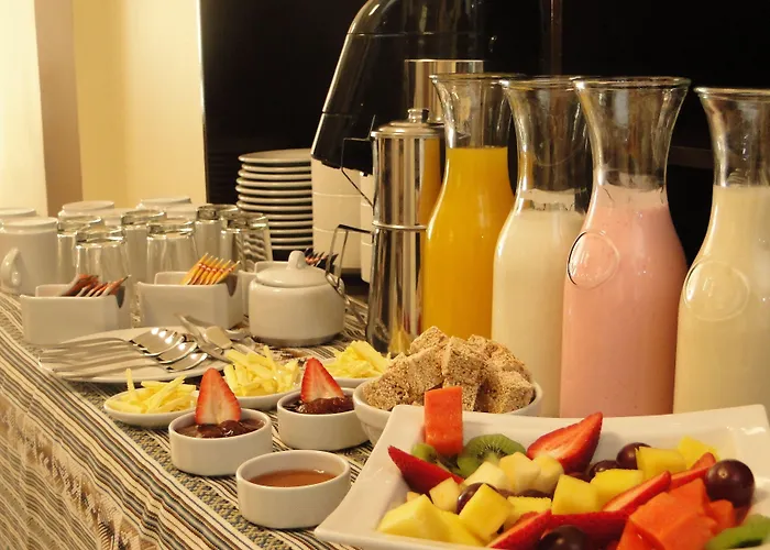 Hotel Quenas 3*