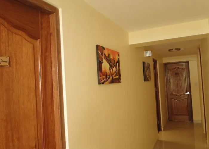 Hotel Quenas 3*