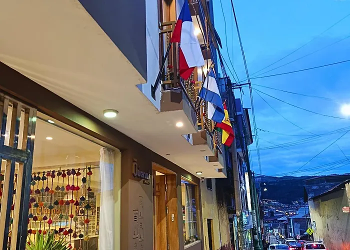 Quenas ホテル 3*